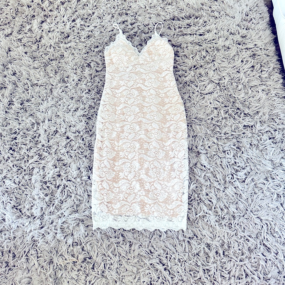Lace midi dress